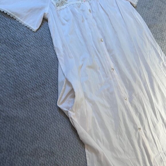 Vintage Vanity Fair Ivory Lace Floral Embroidered Nightgown Size Small - Picture 10 of 13